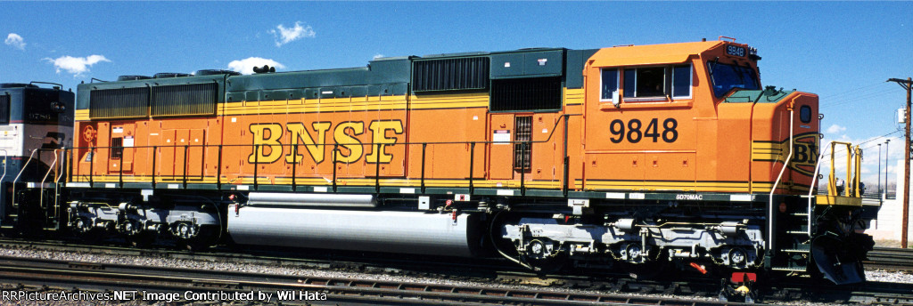 BNSF SD70MAC 9848